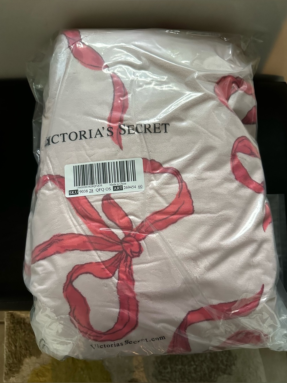 Victoria's Secret Pink Bow-Print Blanket- Light Pink with Dark Pink Bows